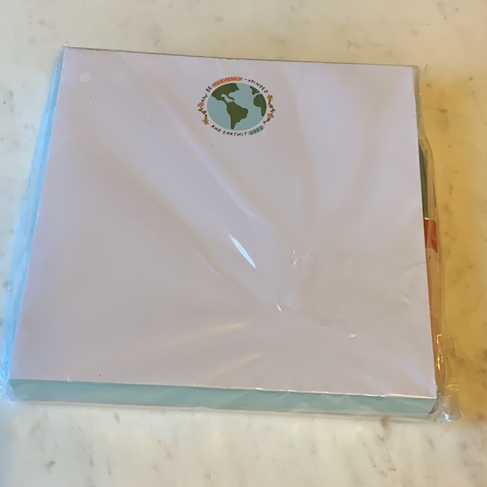 DesignWorks Ink 200 Sheet Square Notepad and Pen Set - Picture 8 of 11
